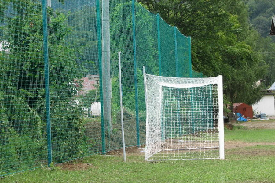 uzlové športové siete bezuzlové športové siete ochranné športové siete hojdacie siete laná Poľsko 01